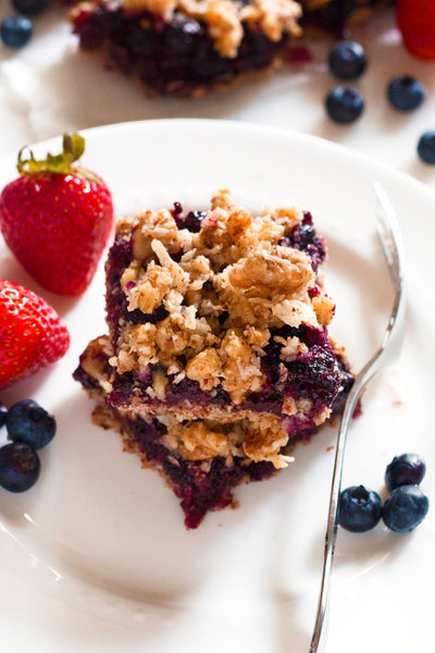 Paleo Berry Crumble Bars