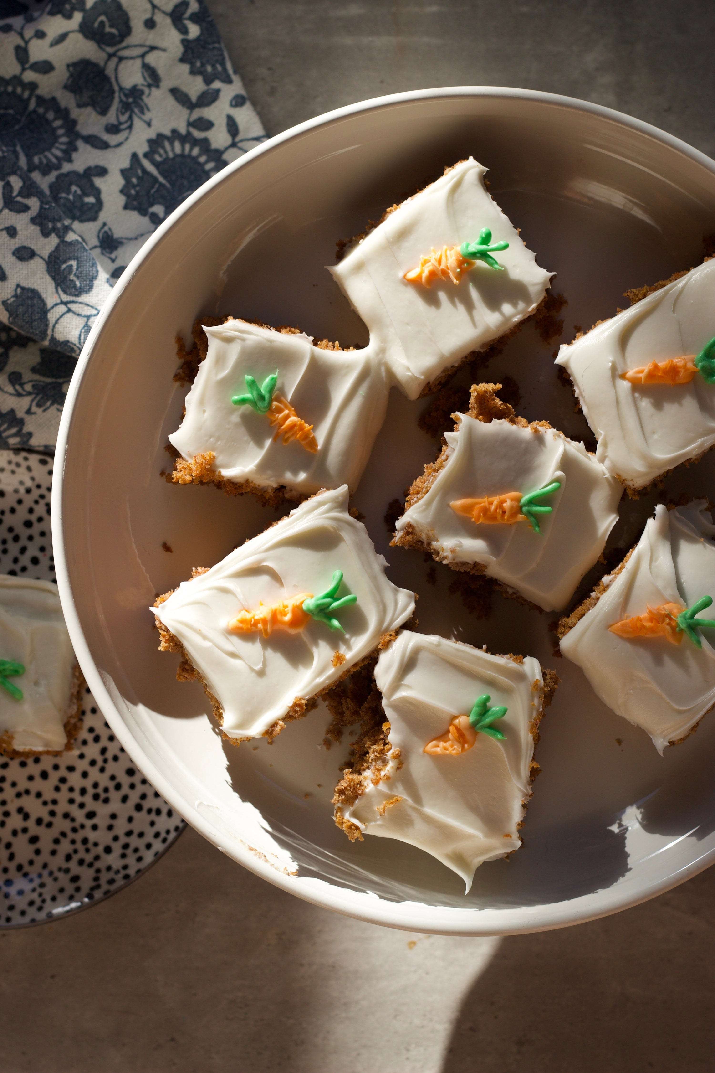 Image of the Carrot Cake Bars Recipe