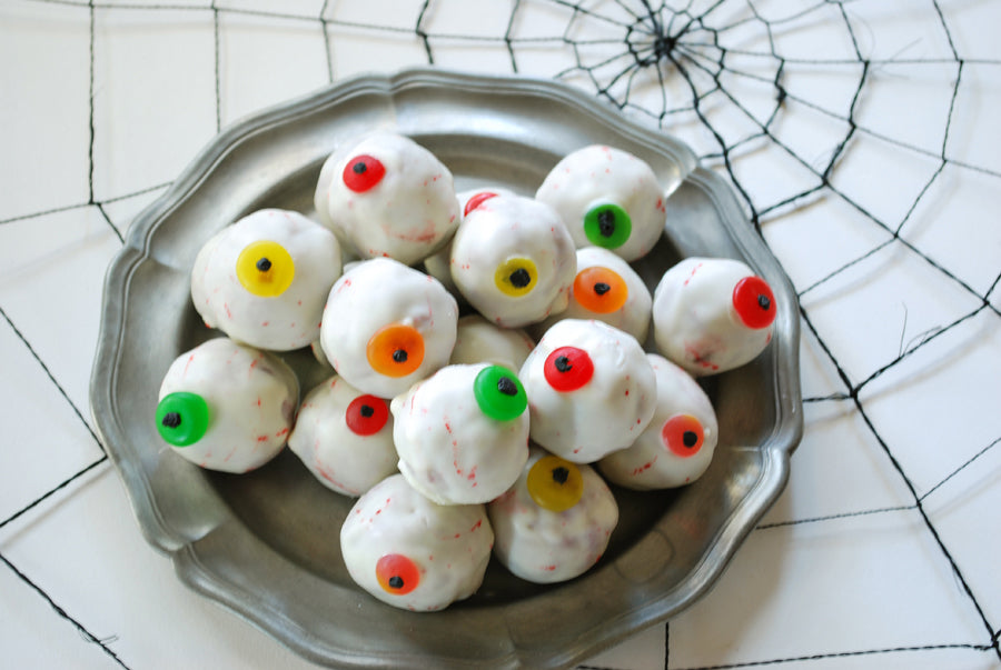 Image of the Eyeball Cake or Cake Pops Recipe